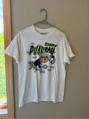 Nickelodeon White Danny Phantom Short Sleeve Tee with Green and Black Graphic